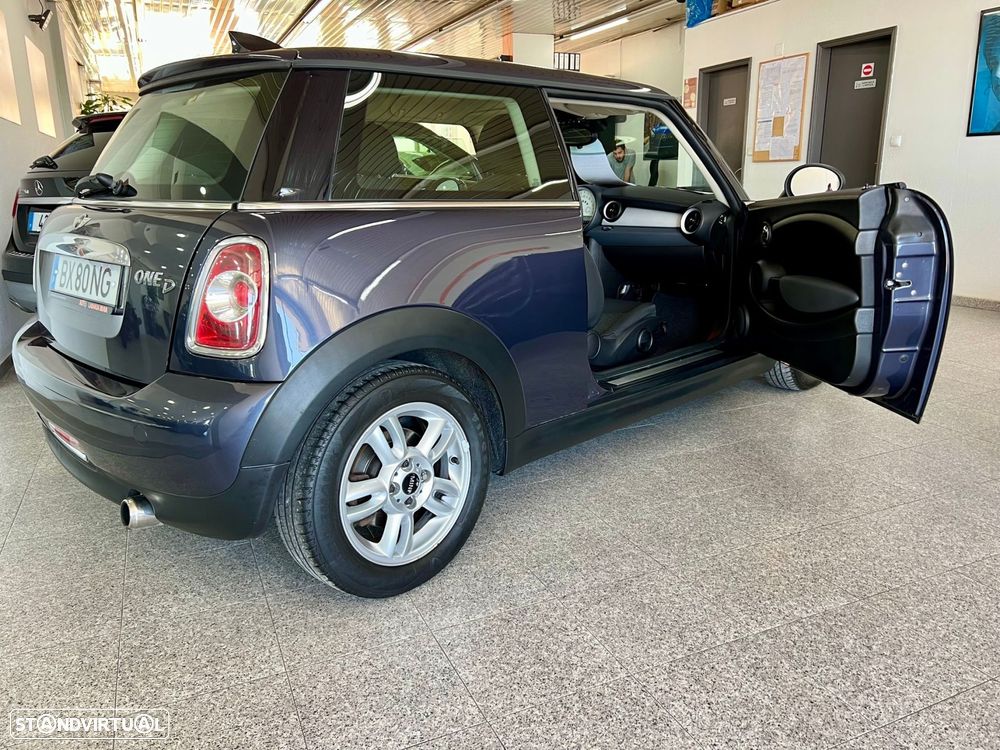 MINI 3 Portas One D - 3