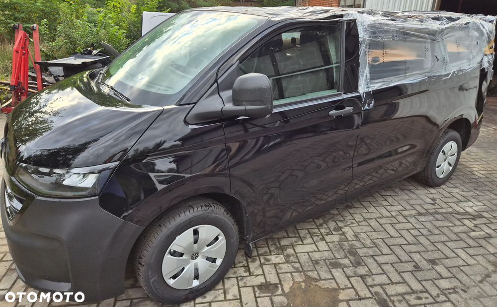 Volkswagen Caravelle - 5