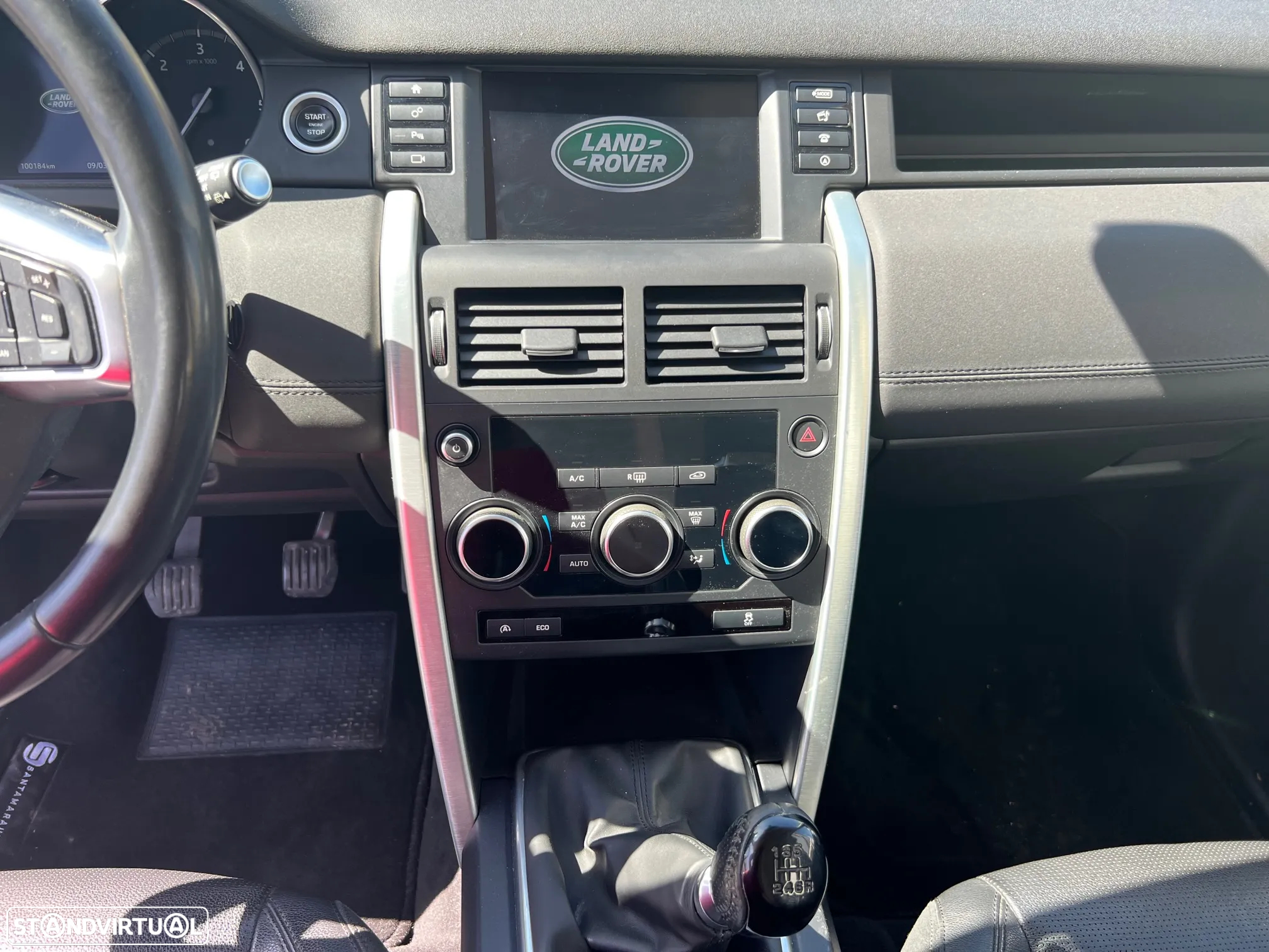 Land Rover Discovery Sport 2.0 eD4 HSE - 26