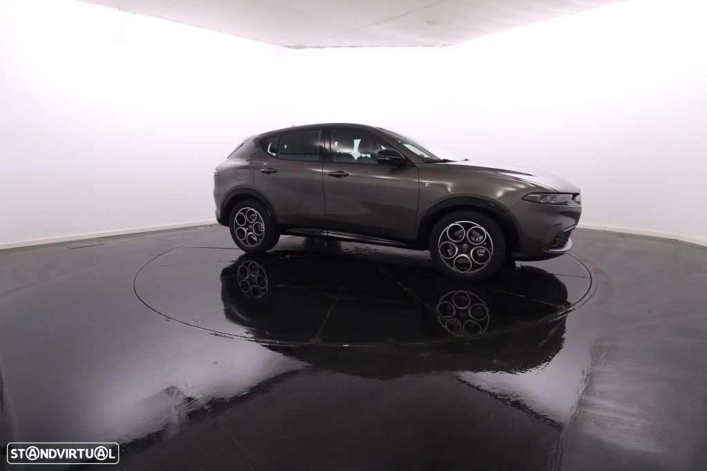 Alfa Romeo Tonale 1.5 Hybrid Veloce - 10
