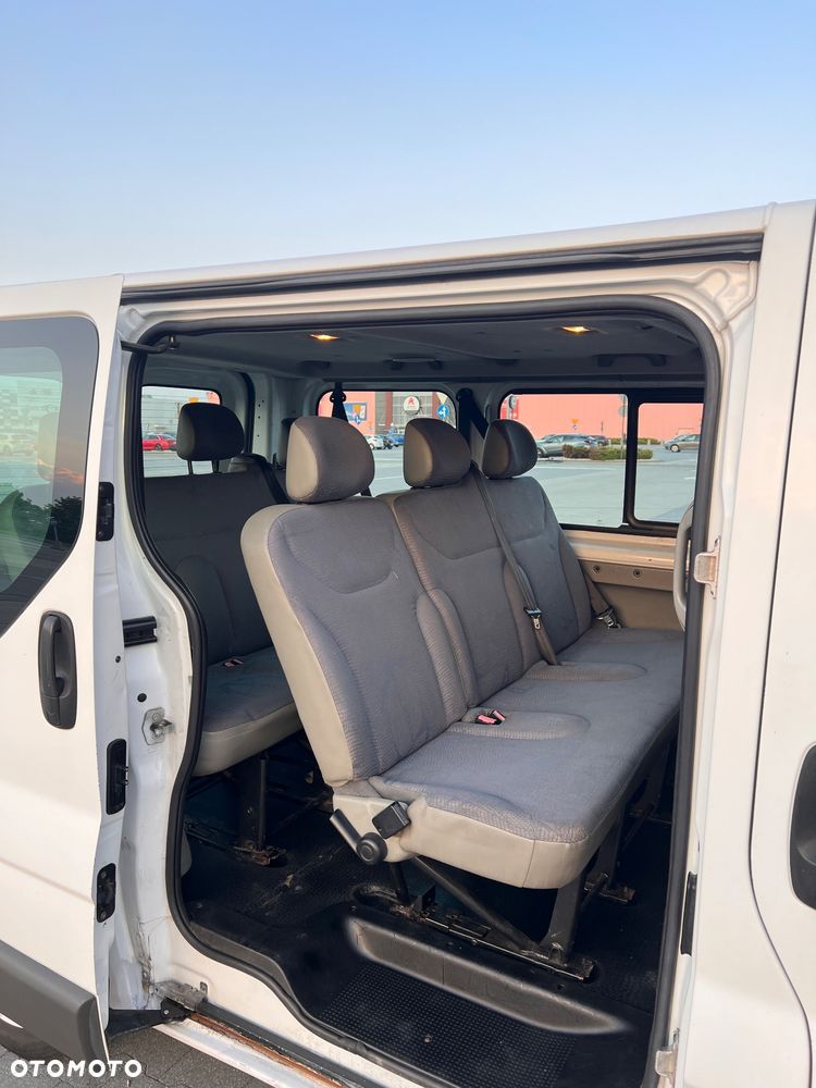 Renault Trafic Passenger - 5