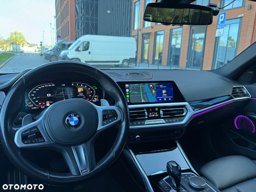 BMW Seria 3 330i xDrive M Sport - 12