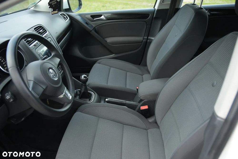 Volkswagen Golf - 26