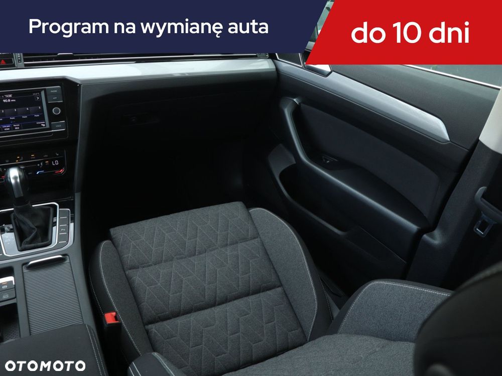 Volkswagen Passat Variant - 10