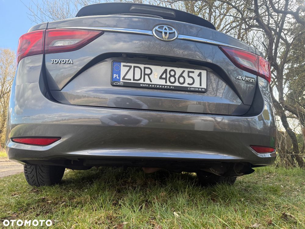 Toyota Avensis 1.8 Premium - 34