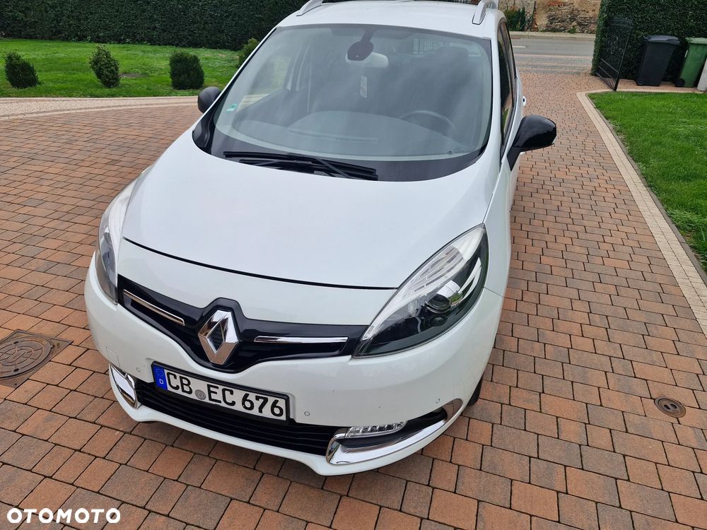 Renault Grand Scenic - 10