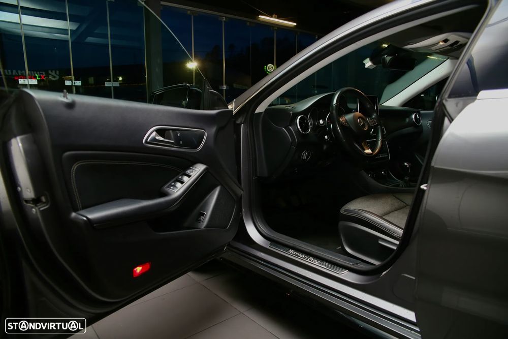 Mercedes-Benz CLA 180 Shooting Brake d Urban - 16