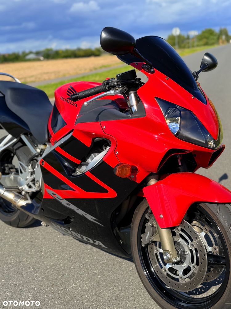 Honda CBR - 7