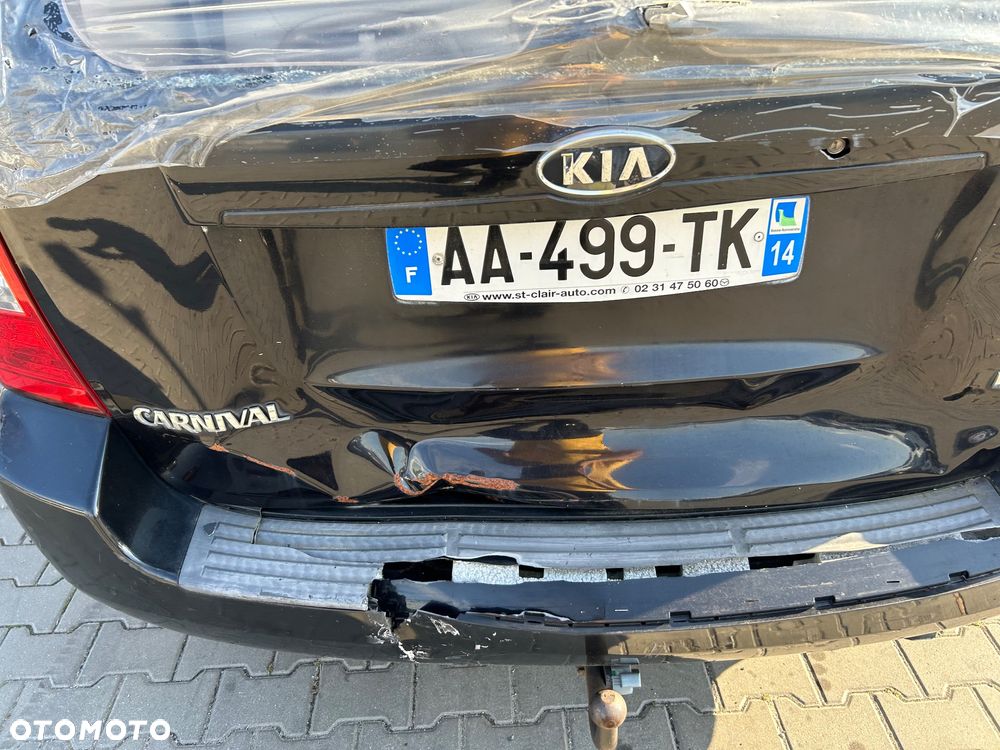 Kia Carnival - 34