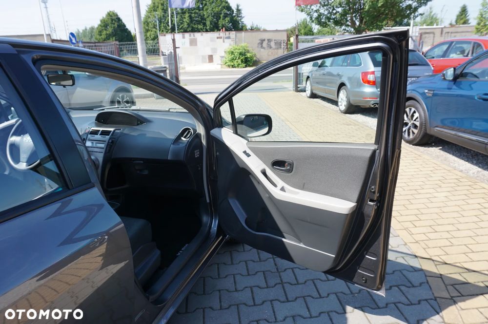 Toyota Yaris 1.33 VVT-i Cool - 25
