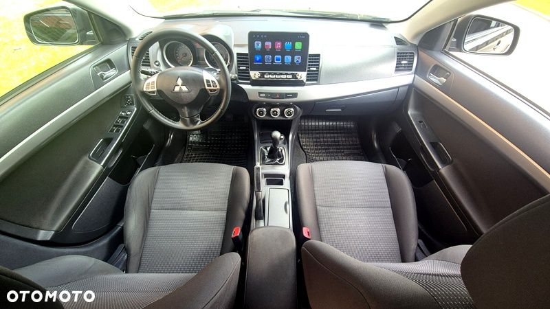 Mitsubishi Lancer 1.8 Invite - 6