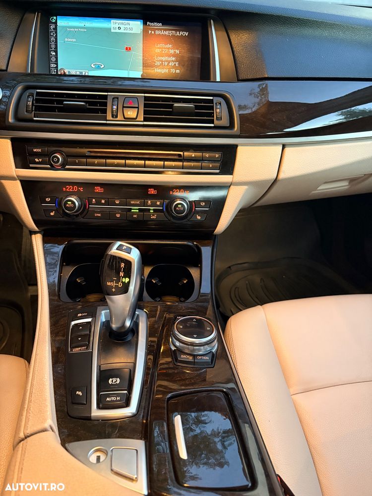 BMW Seria 5 525d Aut. Luxury Line - 8