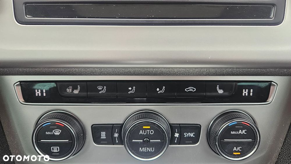 Volkswagen Passat - 21