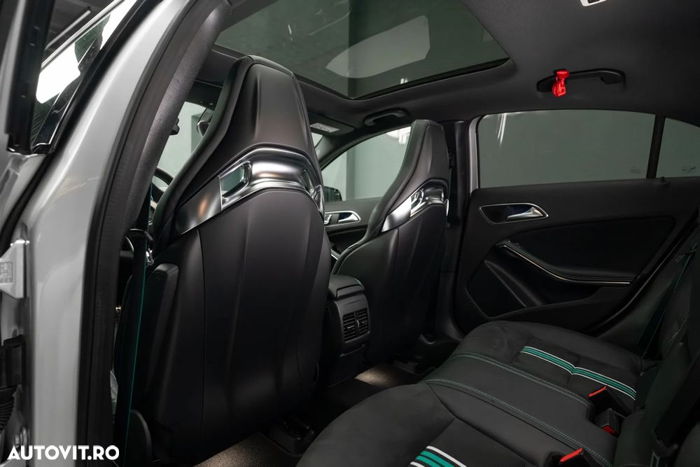 Mercedes-Benz A 45 AMG 4Matic AMG Speedshift 7G-DCT PETRONAS 2015 World Champion Edition - 27