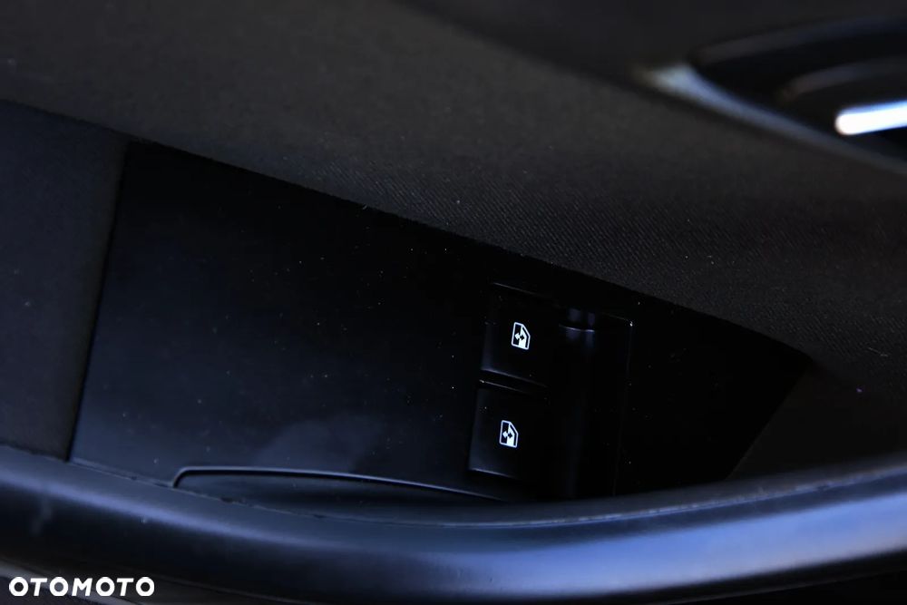 Opel Astra 1.4 T Cosmo EU6 - 24