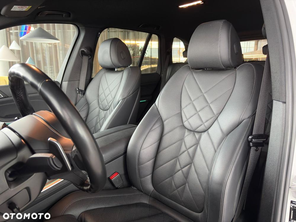 BMW X5 xDrive25d - 28