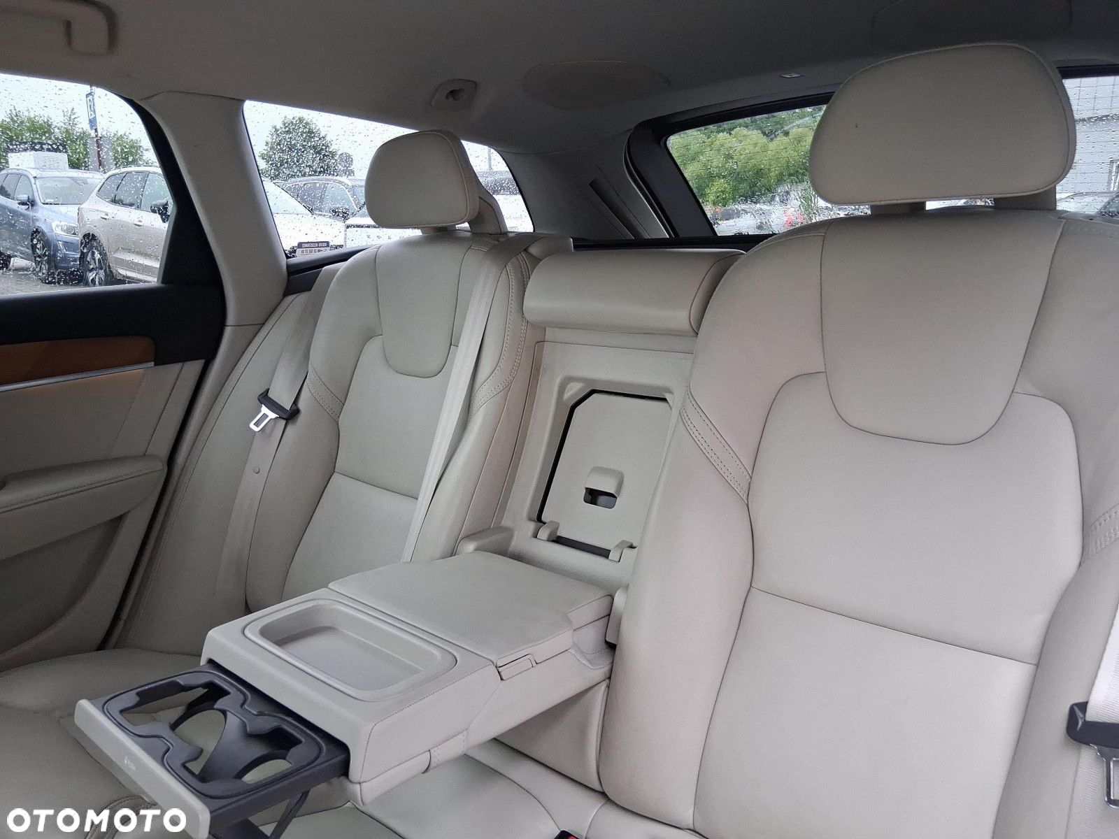 Volvo V90 - 16