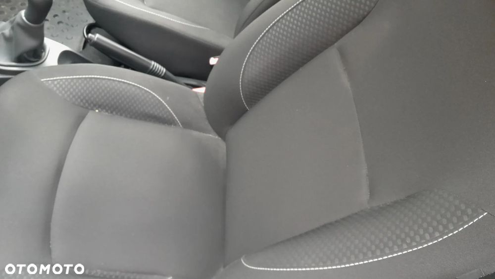 Dacia Duster 1.6 SCe Laureate S&S - 10