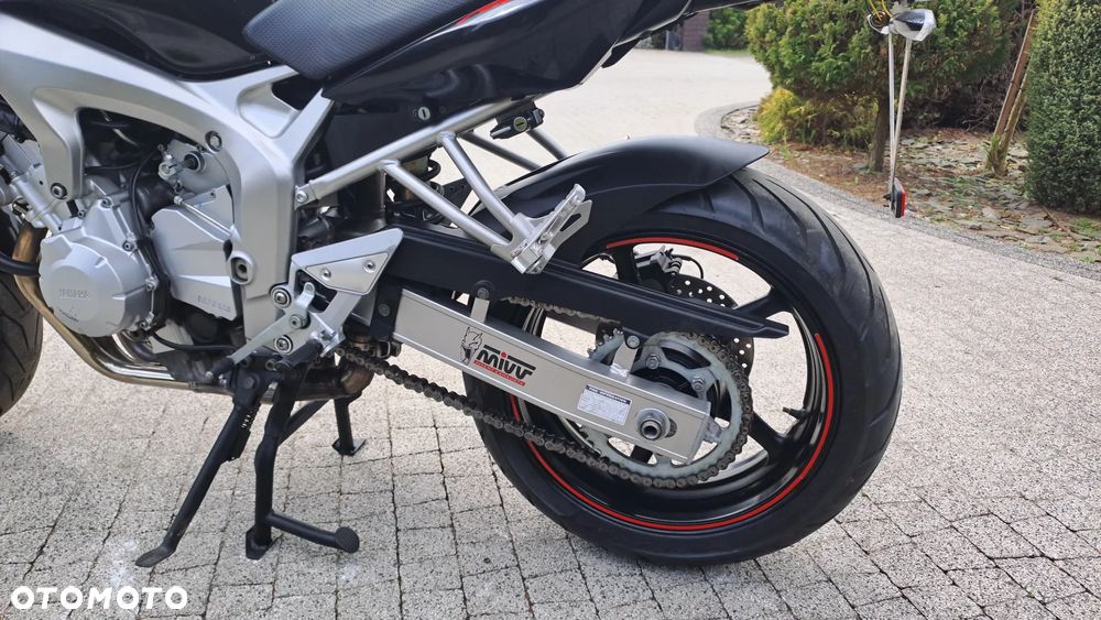 Yamaha FZ - 23