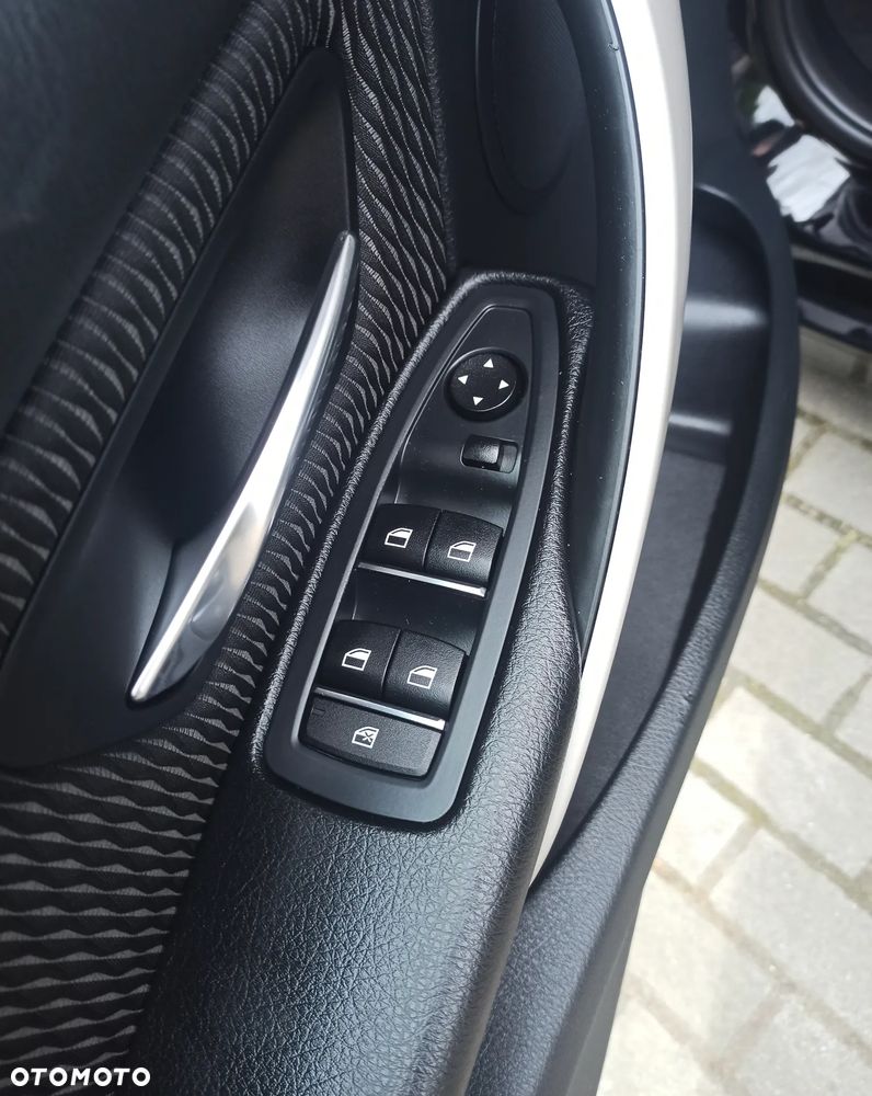 BMW Seria 3 320d - 10