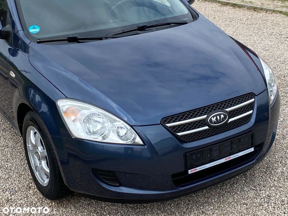 Kia Ceed 1.4 CVVT Attract - 2