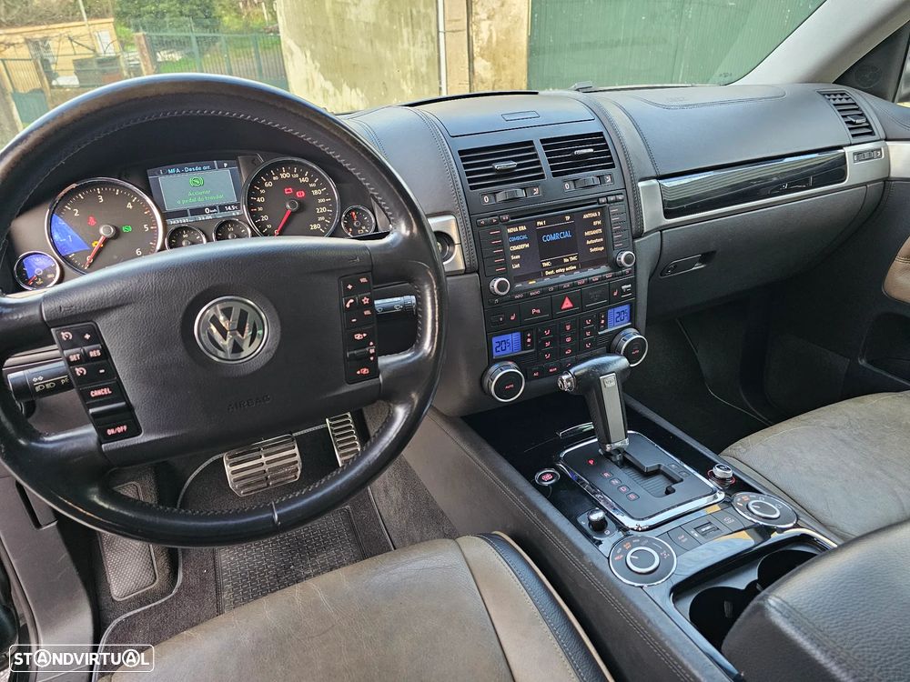 VW Touareg 5.0 V10 TDI Auto Individual - 6