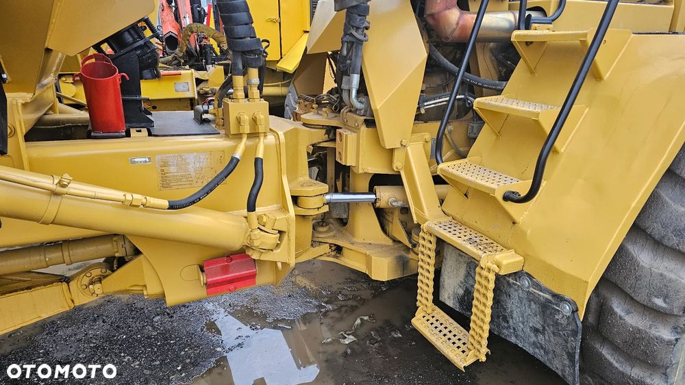 Caterpillar D 250E wozidło przegubowe - 9