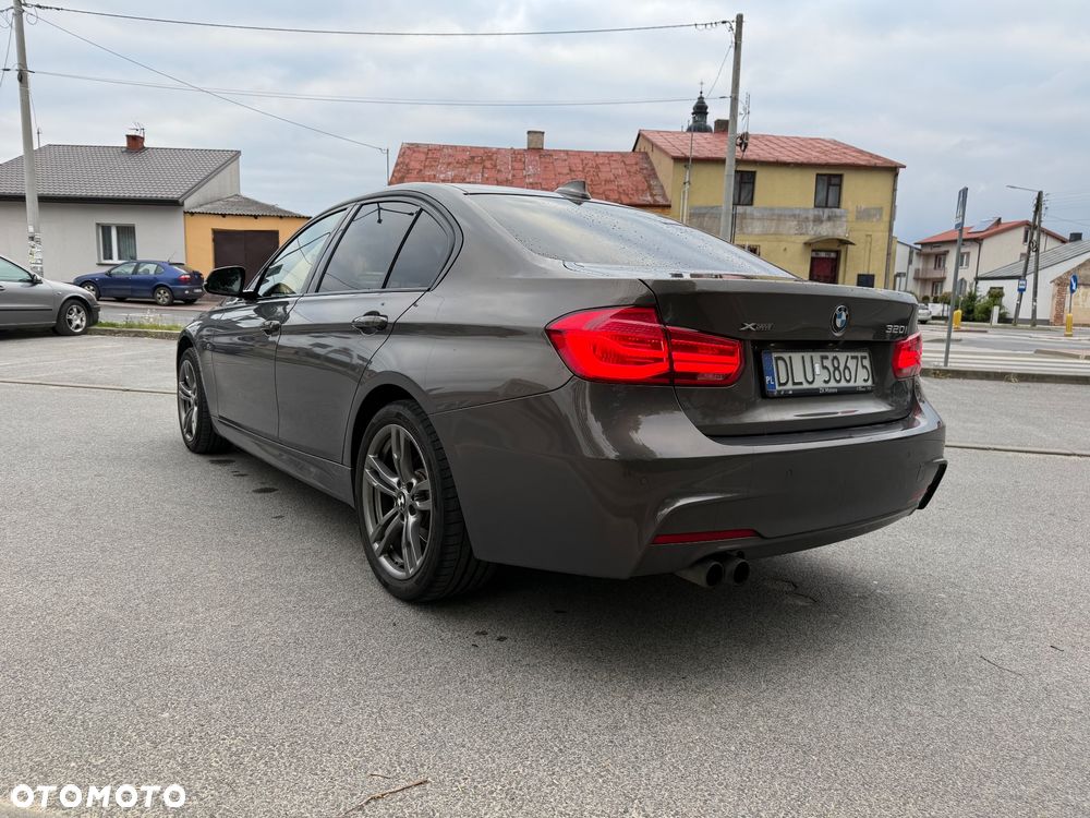 BMW Seria 3 320i xDrive M Sport - 5