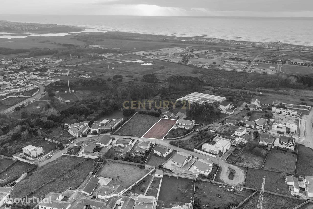 Terreno Urbanizável para moradia de 4 frentes em Paramos-Espinho - Grande imagem: 4/14