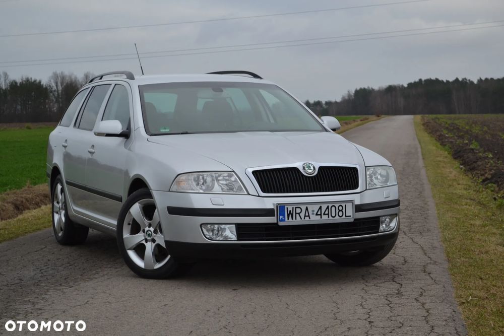Skoda Octavia 2.0 TDI Elegance DSG - 2