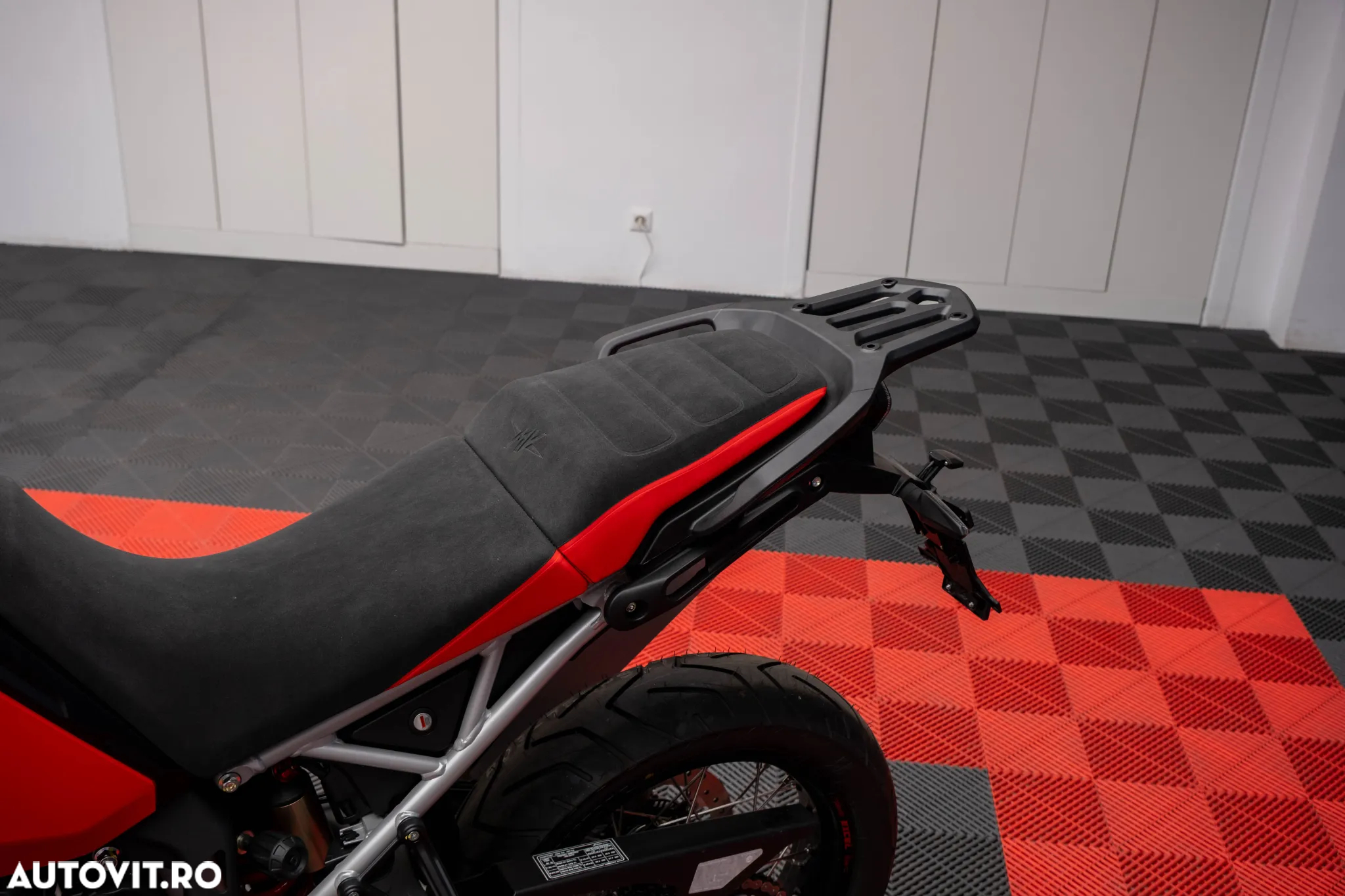 MV AGUSTA Enduro Veloce EAS - 16