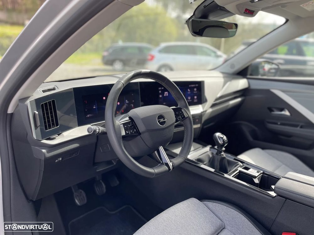 Opel Astra 1.2 T Elegance - 8