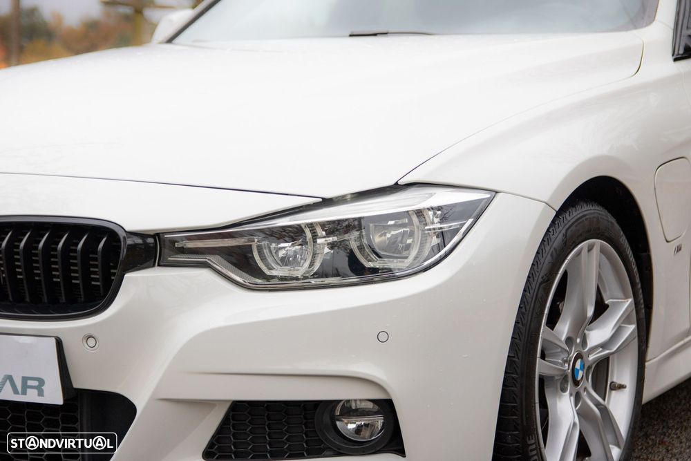 BMW 330 e iPerformance Pack M - 11