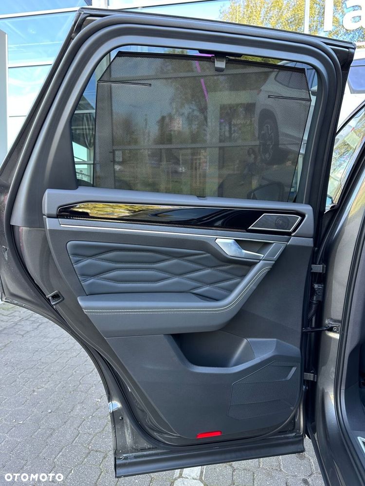 Volkswagen Touareg 3.0 V6 TDI 4Motion R-Line - 15