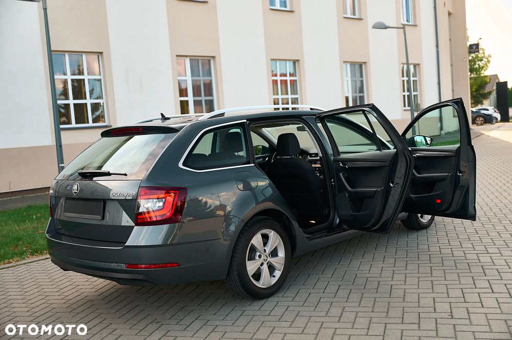 Skoda Octavia 1.6 TDI DSG Ambition - 14