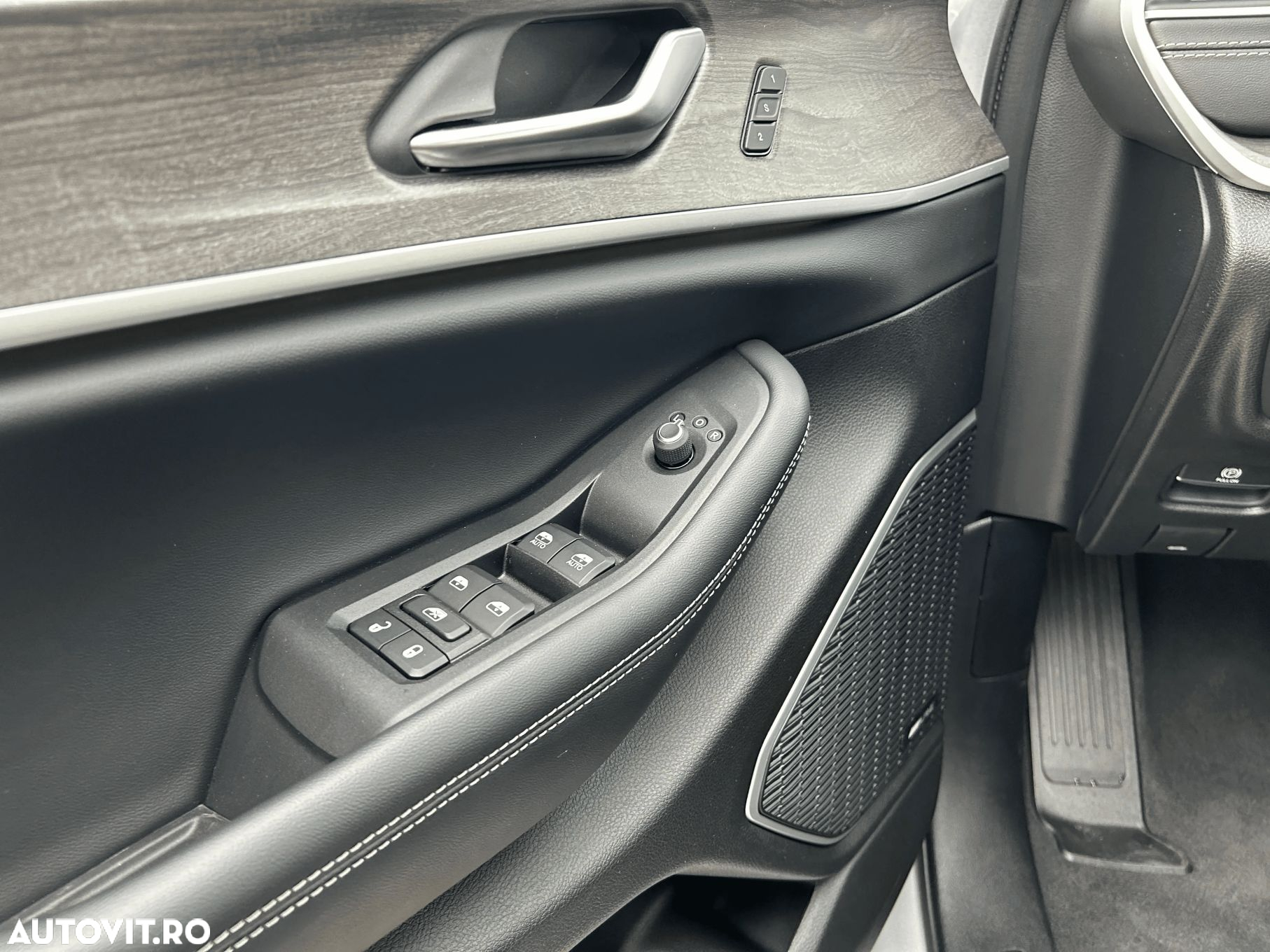 Jeep Grand Cherokee - 10