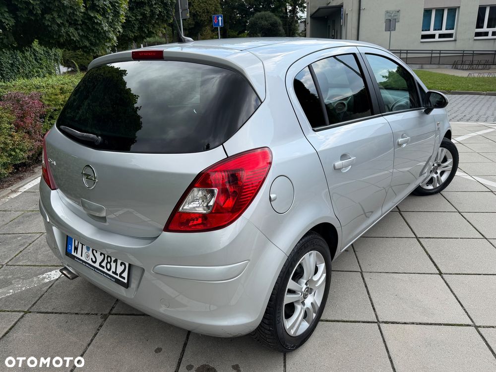 Opel Corsa 1.4 16V 150 Jahre - 3