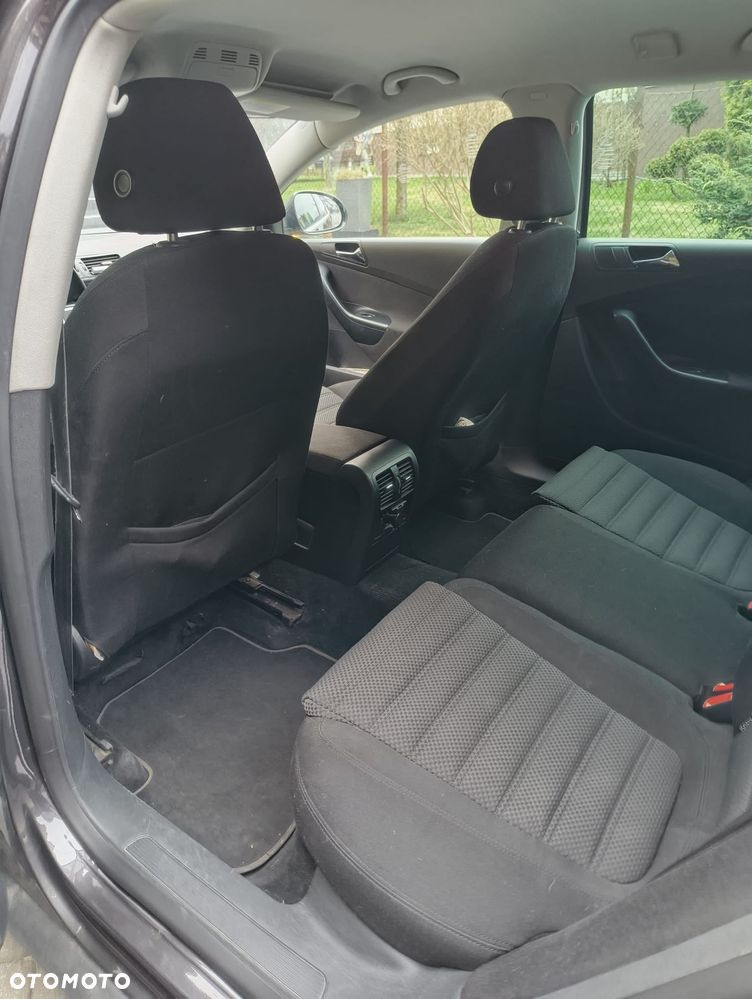 Volkswagen Passat - 6