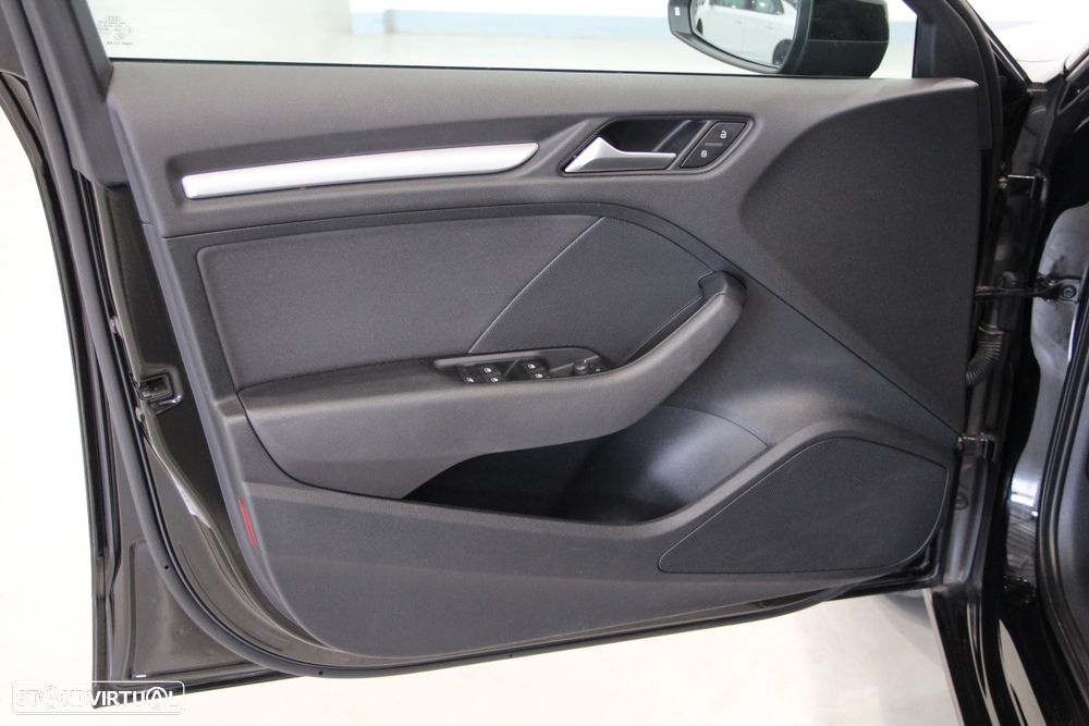Audi A3 Sportback 1.0 TFSI design - 5