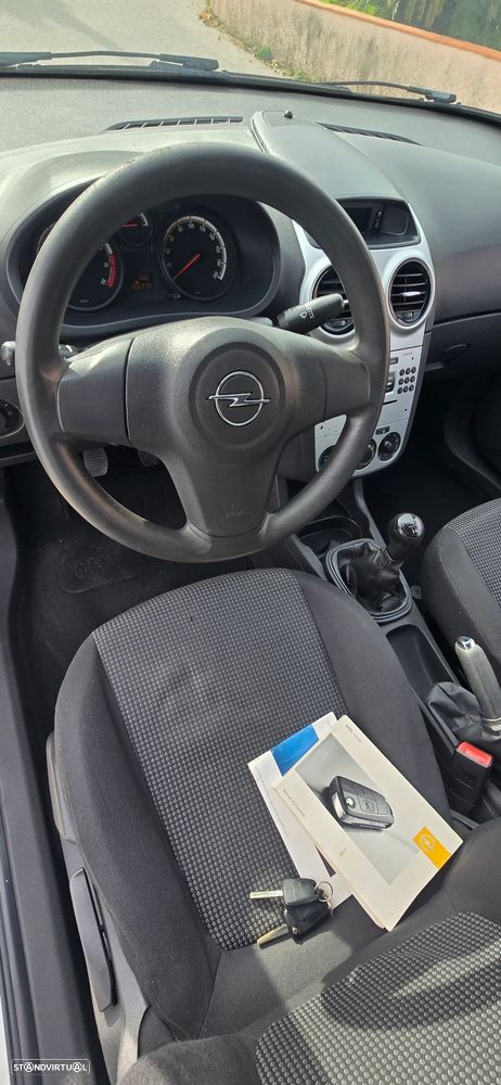 Opel Corsa 1.2 16V Easytronic Cosmo - 8