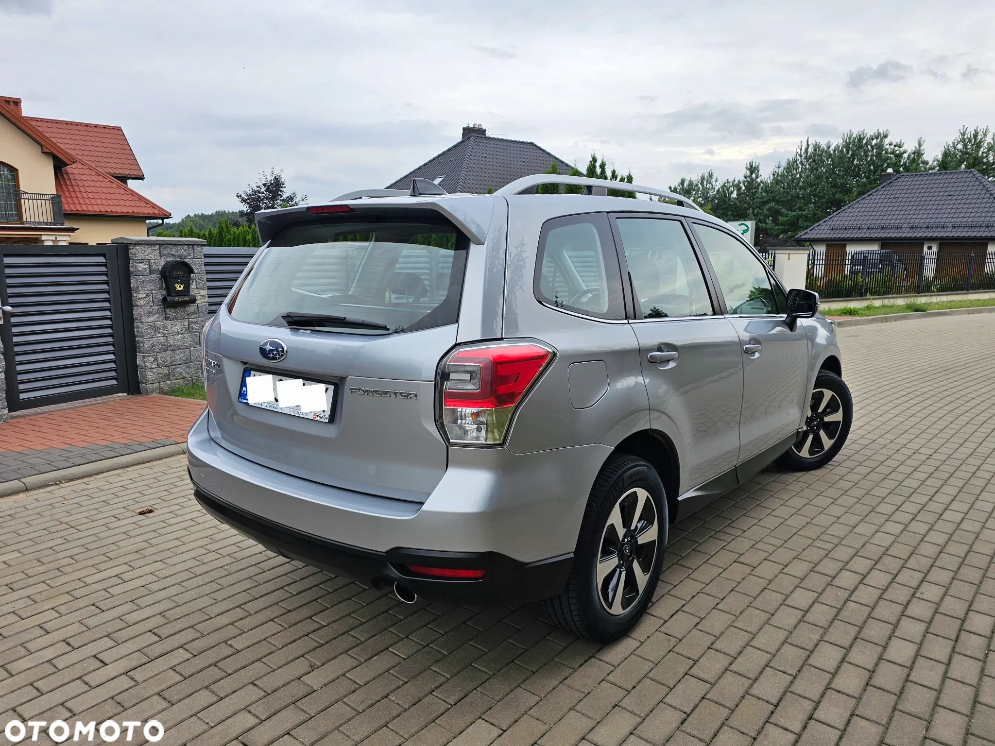 Subaru Forester 2.0 i Exclusive Lineartronic - 4