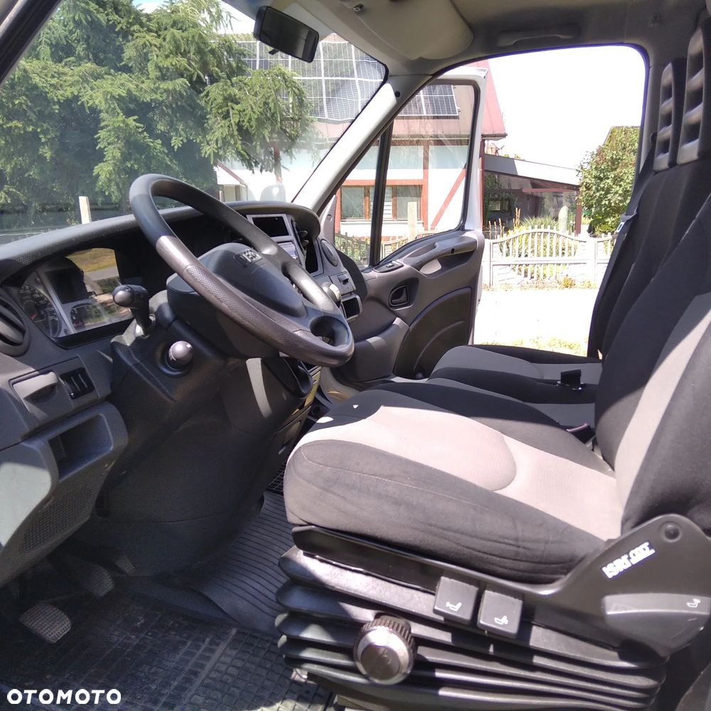 Iveco 35C18 - 8