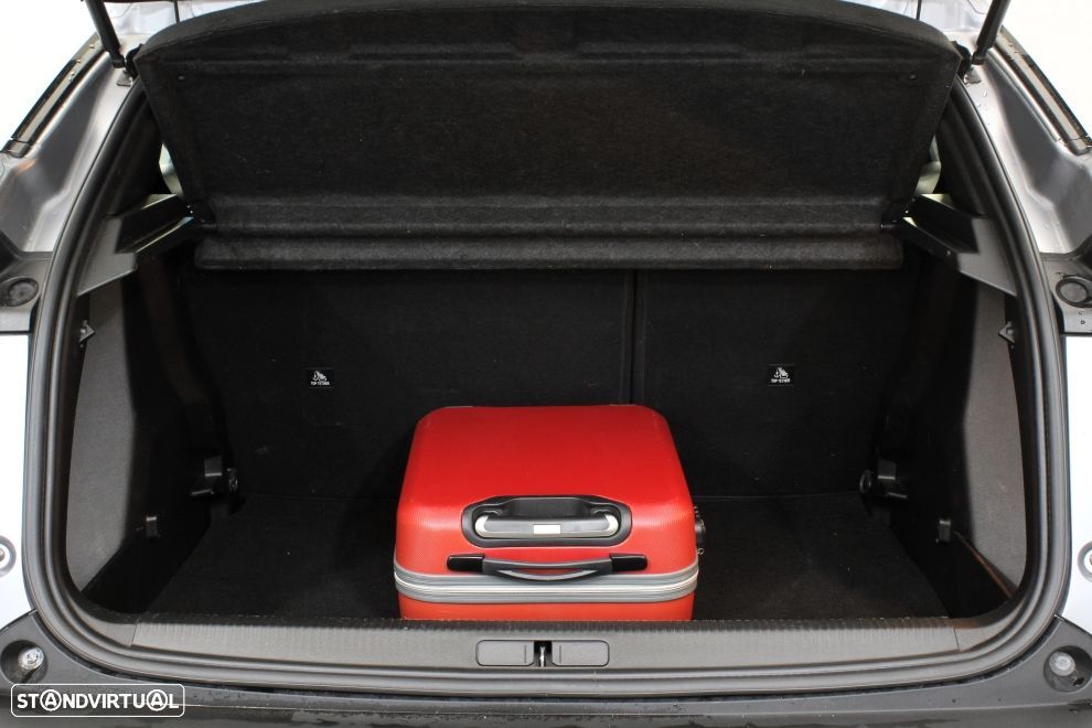 Peugeot 2008 1.2 PureTech Active Pack - 23