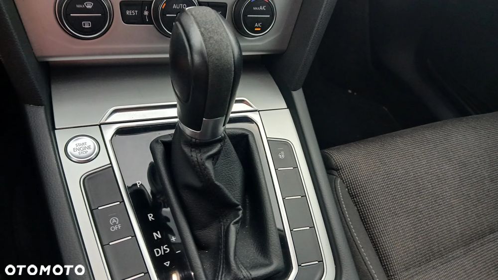Volkswagen Passat 2.0 TDI BMT Comfortline DSG - 14