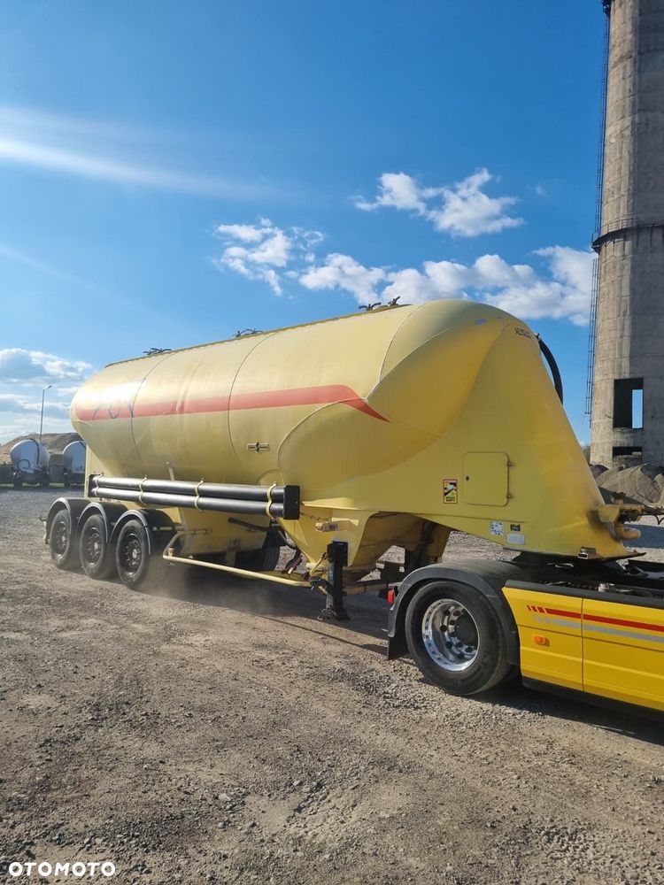 Feldbinder Feldbinder 39m3 / Spitzer - 2