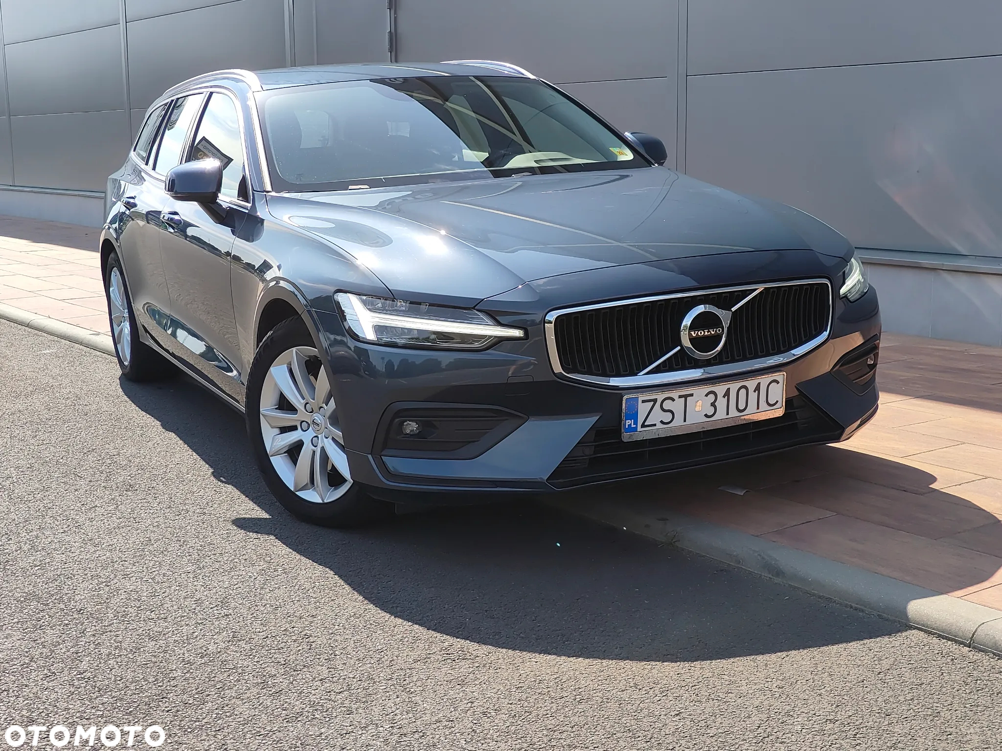 Volvo V60 B3 B Geartronic Momentum - 17