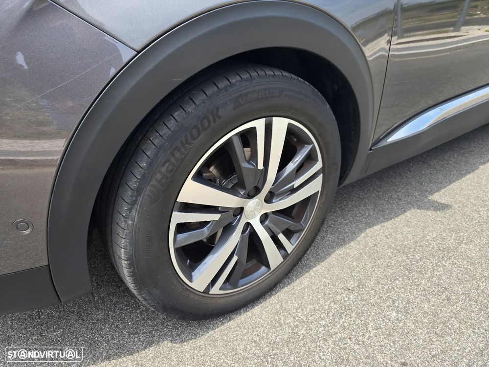 Peugeot 5008 1.2 PureTech Allure Pack EAT8 - 8