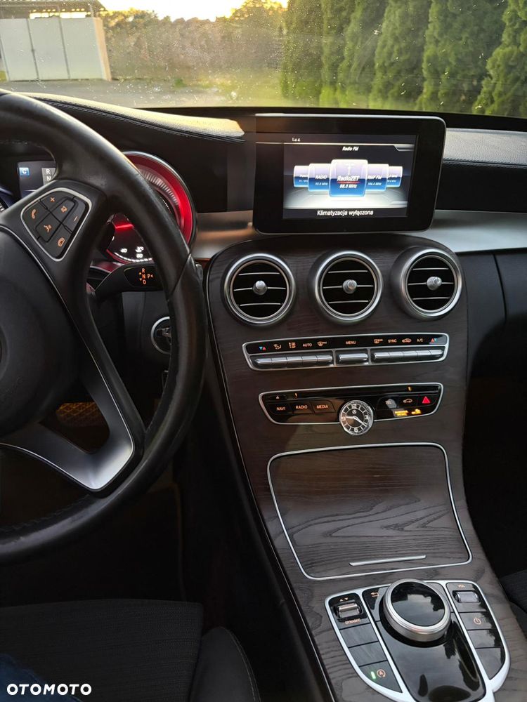 Mercedes-Benz Klasa C 200 4-Matic 9G-TRONIC - 6