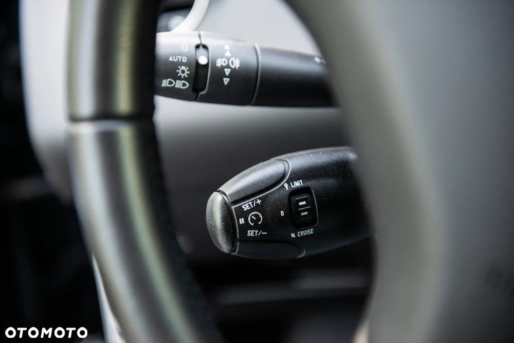 Peugeot 308 HDi FAP 135 Platinum - 33