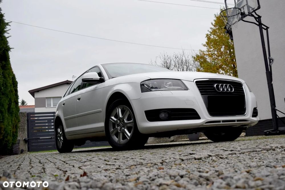 Audi A3 Sportback 1.6 Ambiente - 6